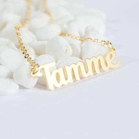 Single Name Necklace